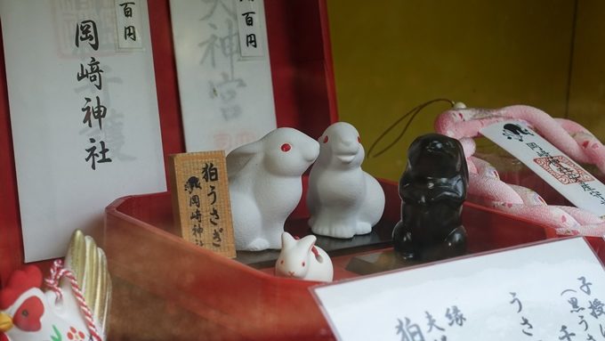 岡崎神社　狛うさぎ