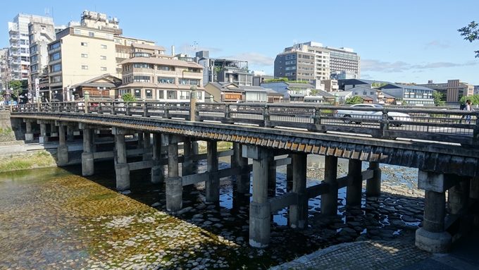 三条大橋の擬宝珠　三条大橋全景No2