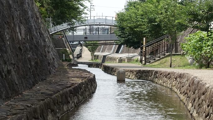 一条戻橋　南方向　親水空間