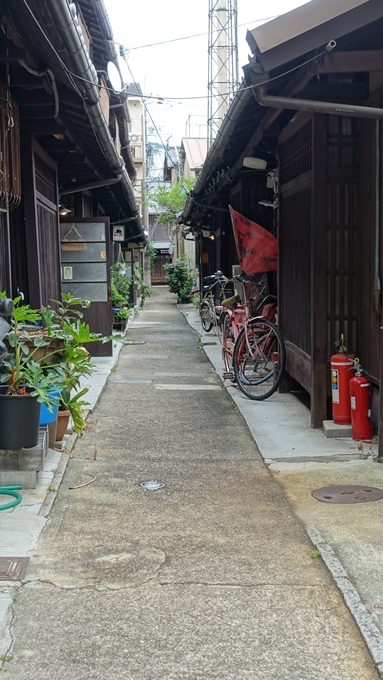 あじき路地　中の様子