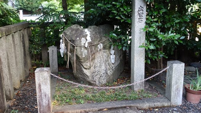 水火天満宮　出世石