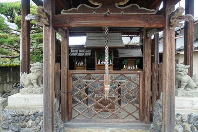 安養寺町自治会会議所横の神社　No8