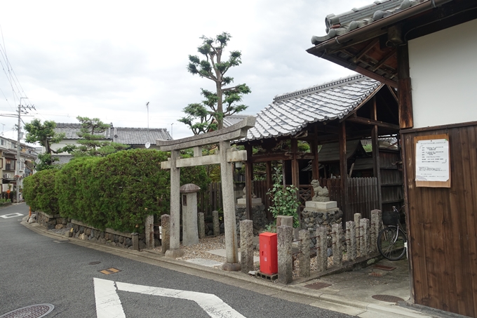 安養寺町自治会会議所横の神社　No4