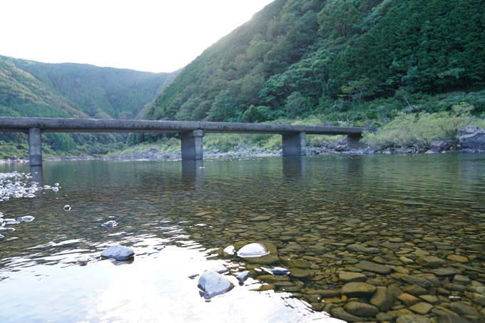 高知県_茅吹手沈下橋　No5